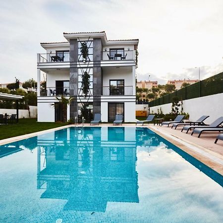 Ruwais Hotel Cesme Exterior photo