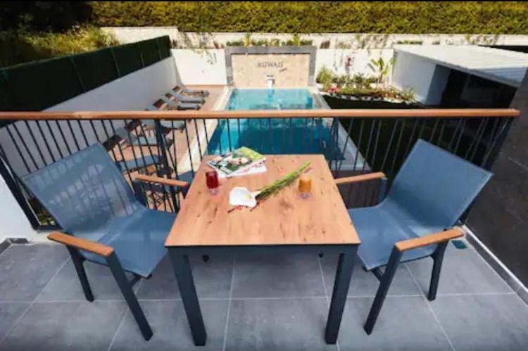 Ruwais Hotel Cesme Exterior photo