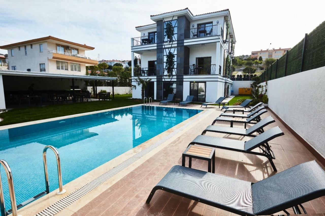 Ruwais Hotel Cesme Exterior photo